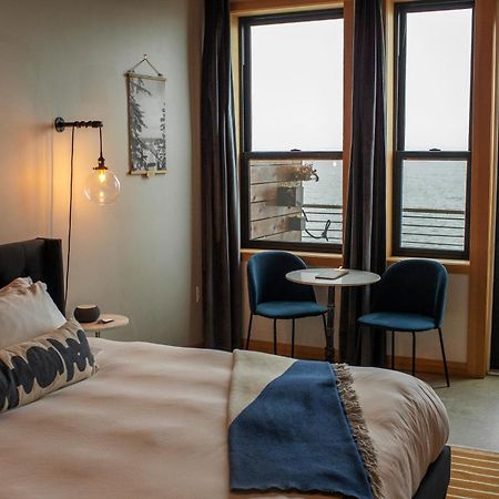Bowline Hotel Астория Екстериор снимка