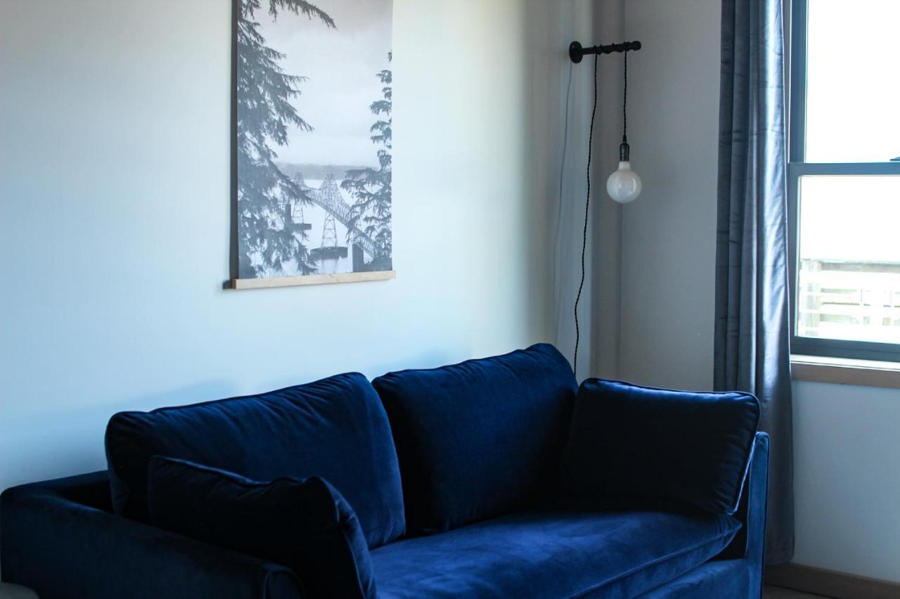 Bowline Hotel Астория Екстериор снимка